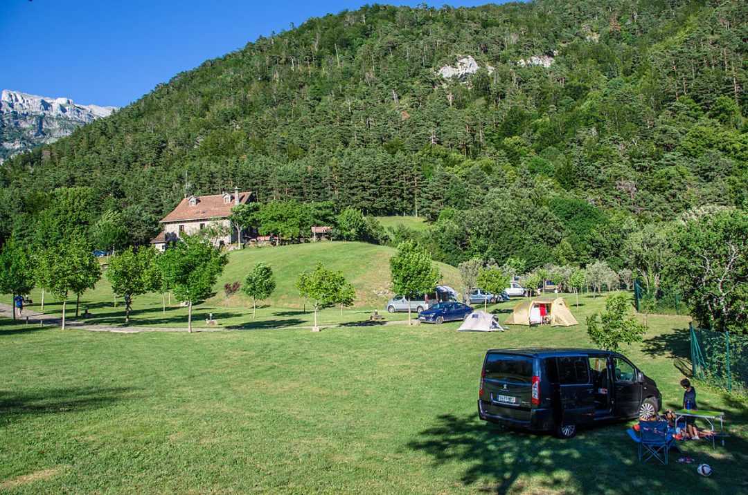 Camping Familiar en el Pirineo Aragonés. Borda Bisaltico Borda Bisaltico, restaurante y