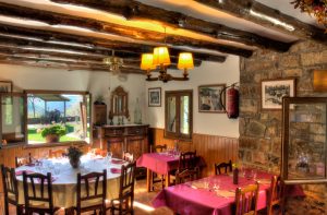 Restaurante Borda Bisaltico: carnes a la brasa, cocina tradicional aragonesa y del Pirineo