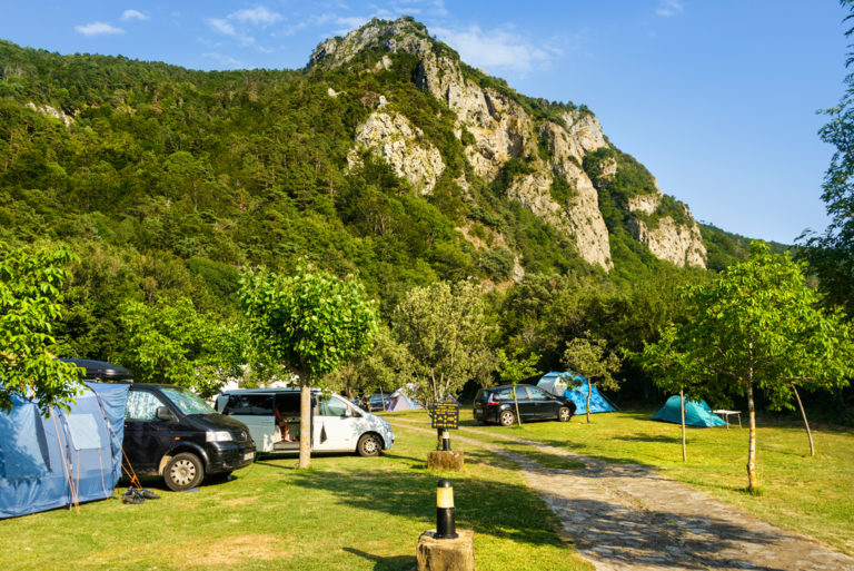 Camping Familiar Borda Bisaltico. Valle de Hecho. Pirineo Aragonés