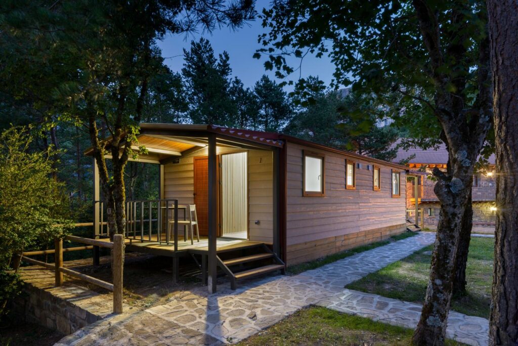 Bungalow para dos en Valle de Hecho, en Borda Bisaltico camping en Pirineos